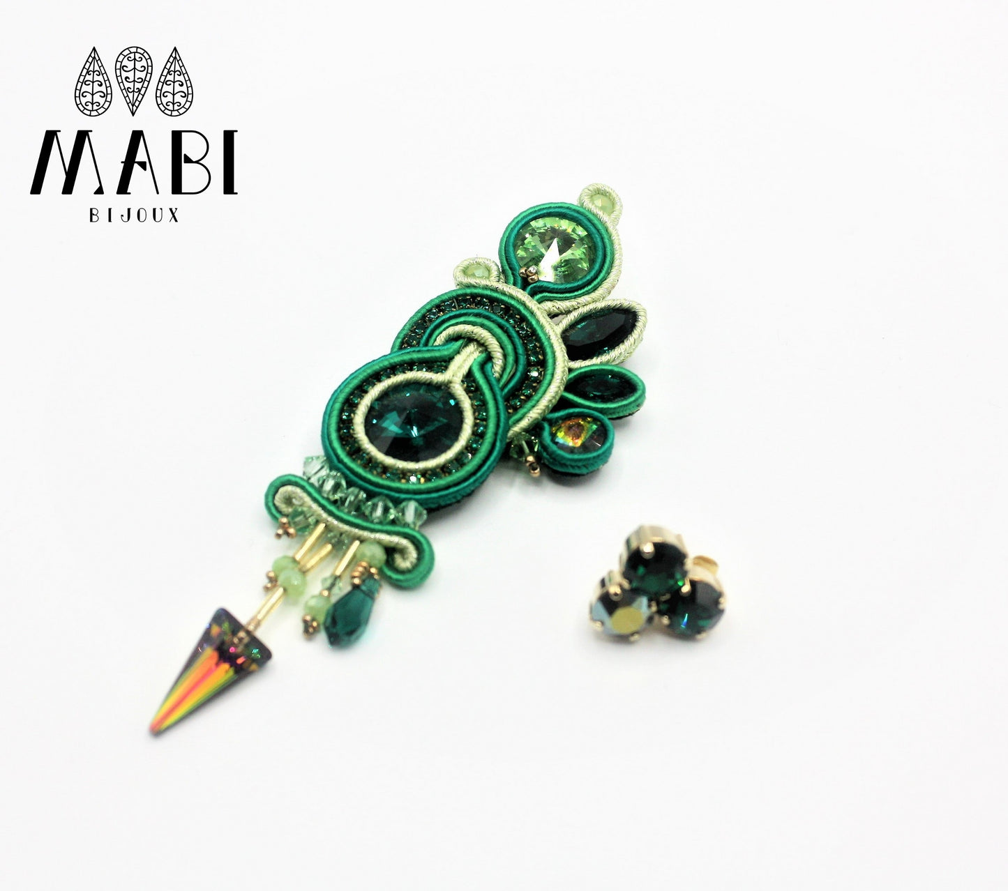 Mono-orecchino artigianale verde Emerald